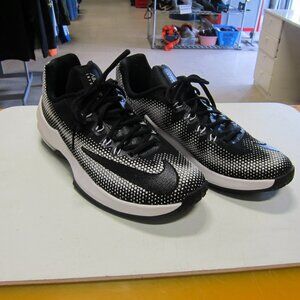 Nike Air Max Infuriate Men's 8 Black/White Athletic Shoe 852457-010